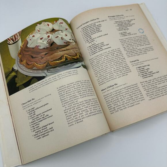 Vtg 1973 Better Homes and Gardens Hardcover Dessert Cookbook - Picture 6 of 9